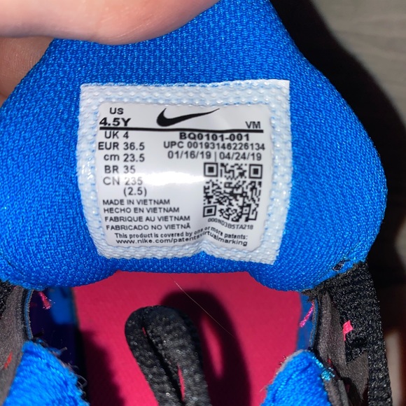 Shoes - Picture 1 of 3